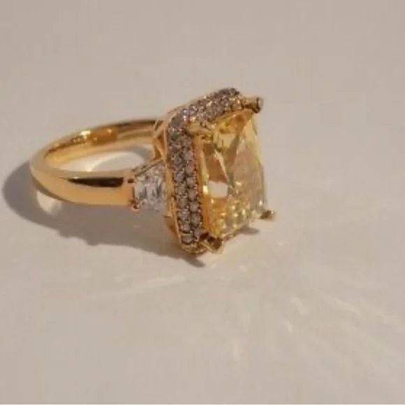 Gorgeous Tycoon brand emerald cut CZ yellow diamond ring - Picture 4 of 13